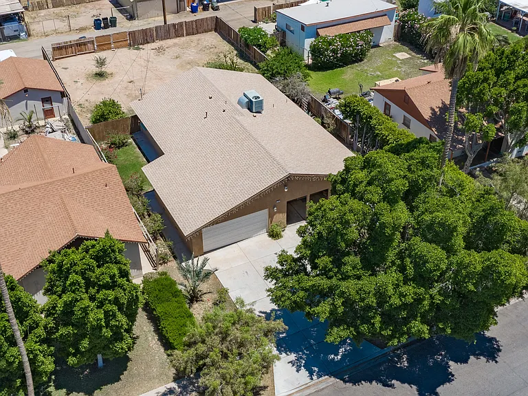 730 Pine Ave — Photo 10