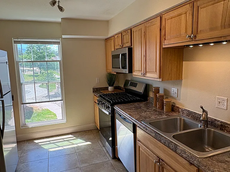 3485 Rebecca Ln #G — Photo 7