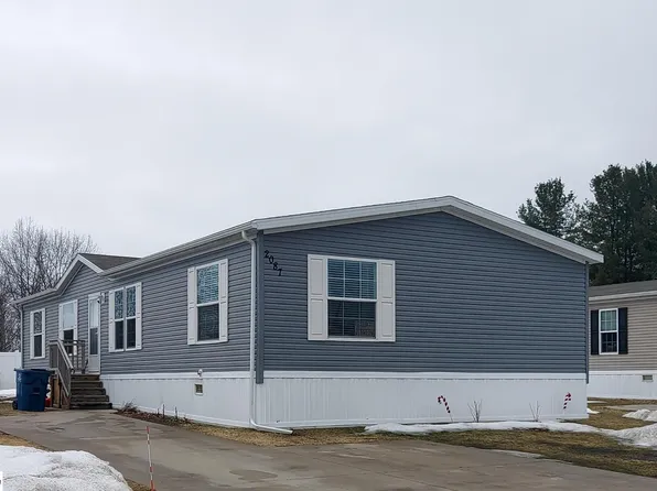 2087 Leisure Ln, Traverse City, MI 49686