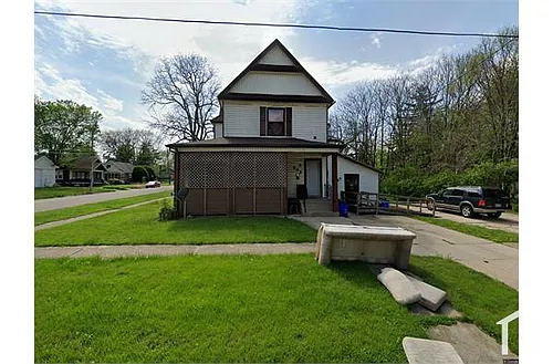 302 Royal Ave Photo 1