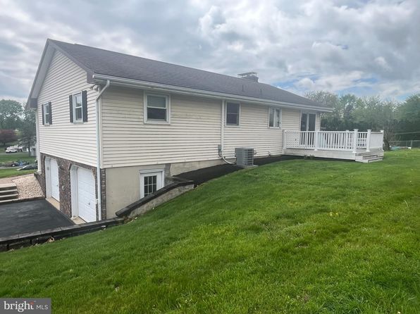 505 N Mill St, Jonestown, PA 17038