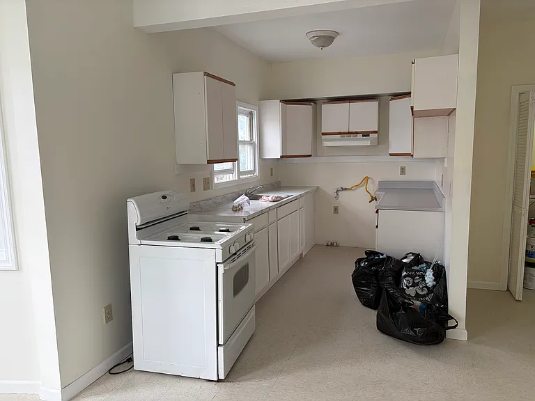 378 E Merrimack St #1 — Photo 2