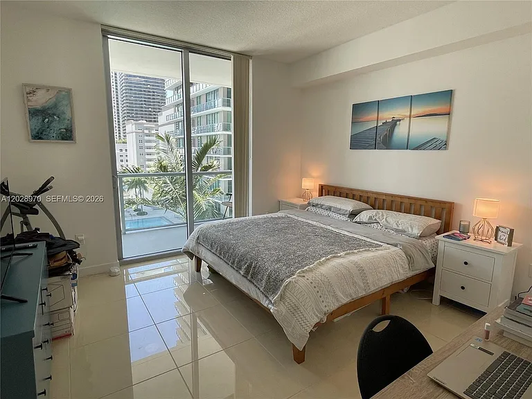79 SW 12th St #1211 — Photo 6