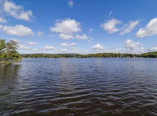 27 Wynding Way, Merrimac, WI 53561