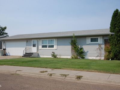 309 11th Ave SW, Sidney, MT, 59270
