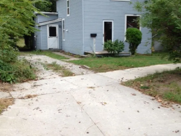 2252 Bourdon St, Muskegon, MI 49441