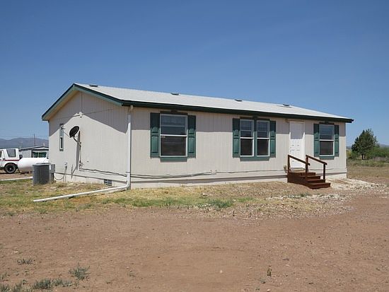 front 3BR 2BA EXCELLENT COND