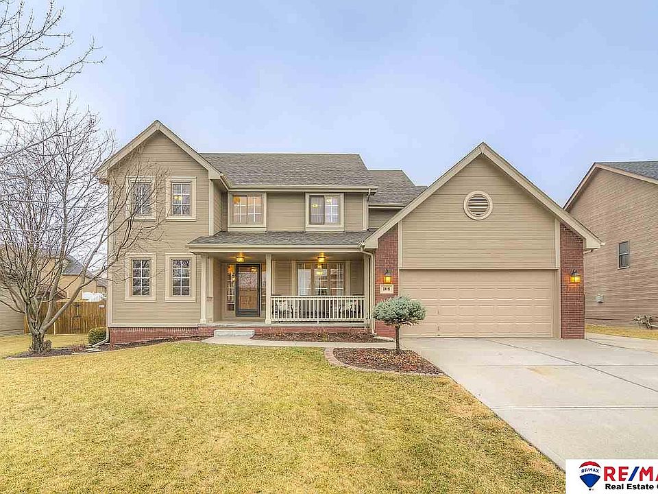 1st image of 108 Longwood Dr