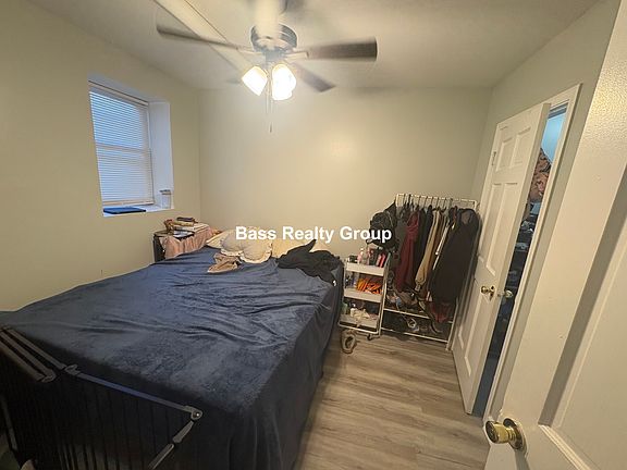 5th image of 1727 W Estes Ave #G6