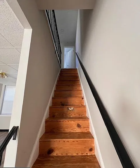 2710 N Taylor St — Photo 8