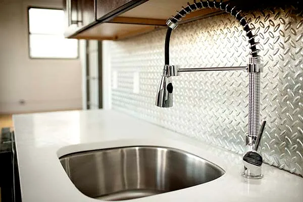 Rented by Rivington Street Leasing | media 37