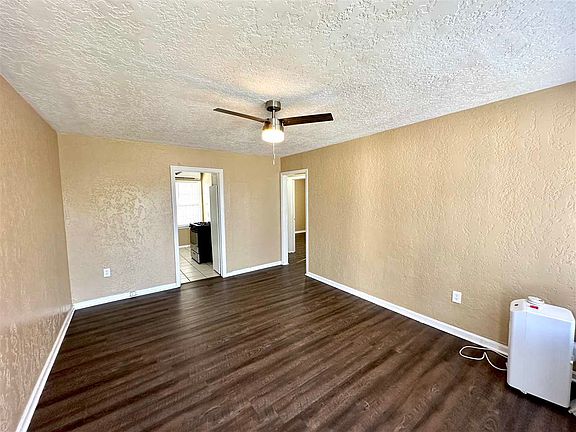 5th image of 1218 NW Ozmun Ave
