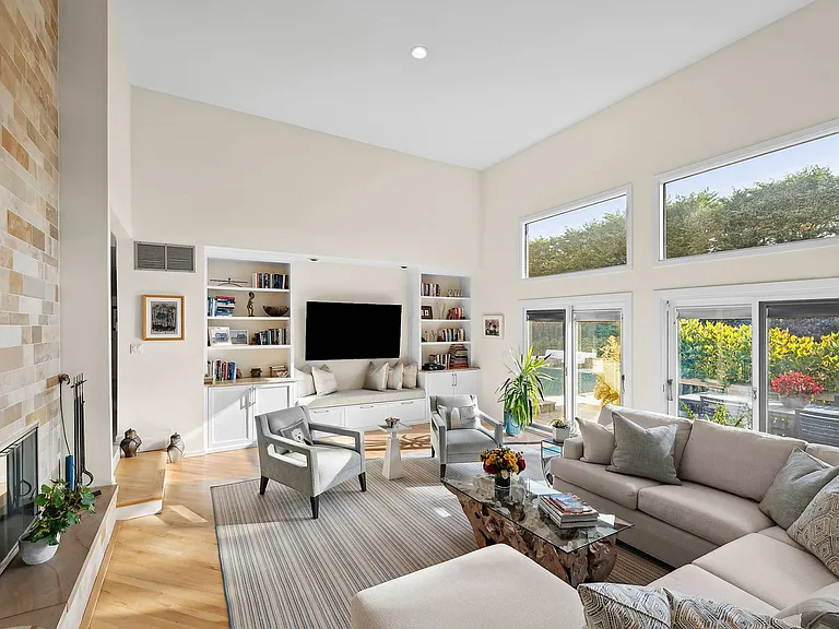 10 Atterbury Rd — Photo 4
