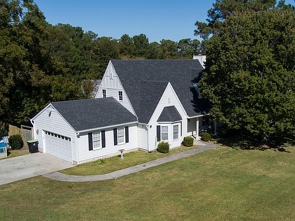 3rd image of 1223 Creek Road