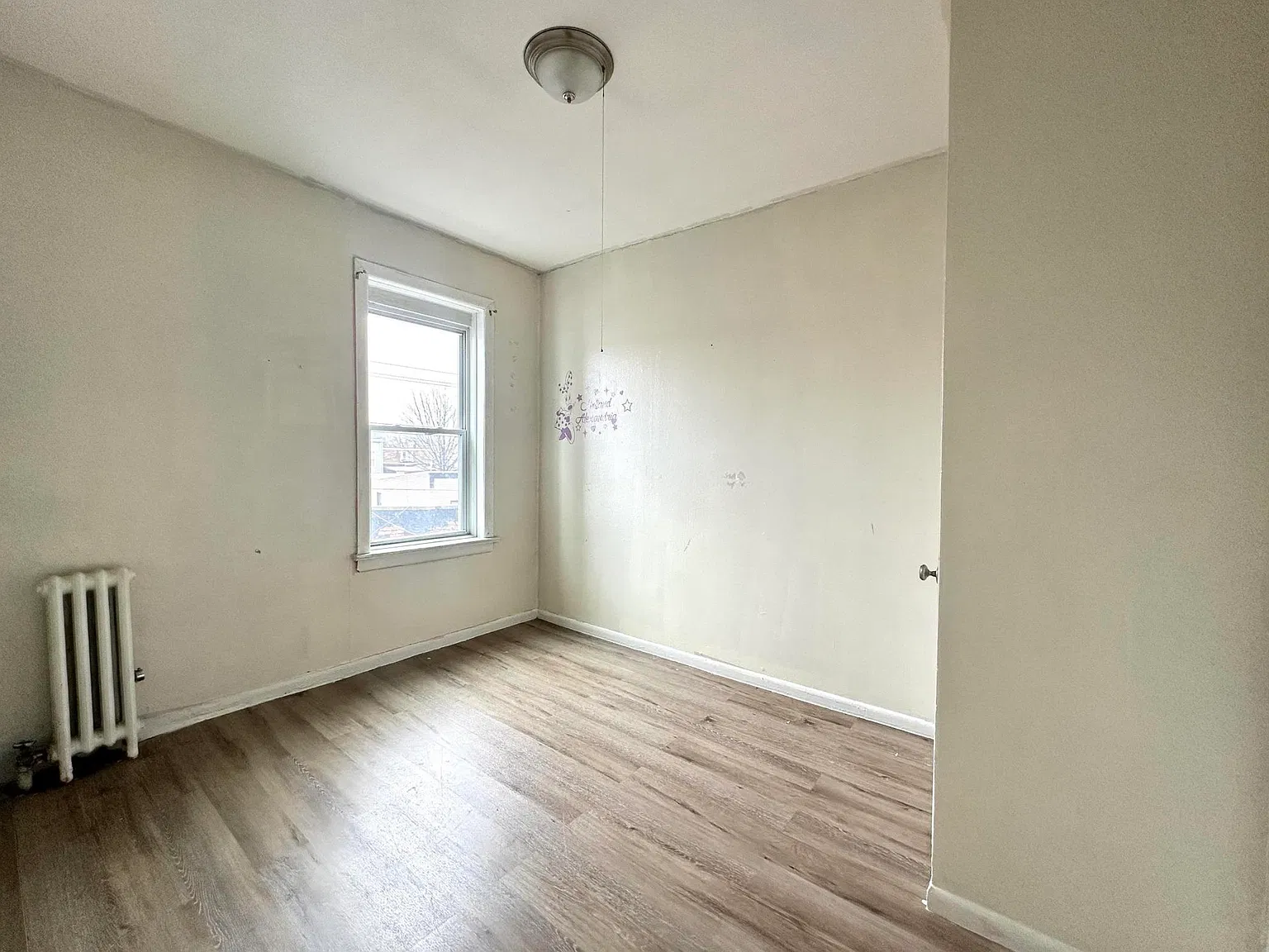2 bed, 1.0 bath, $1,850 — Photo 2