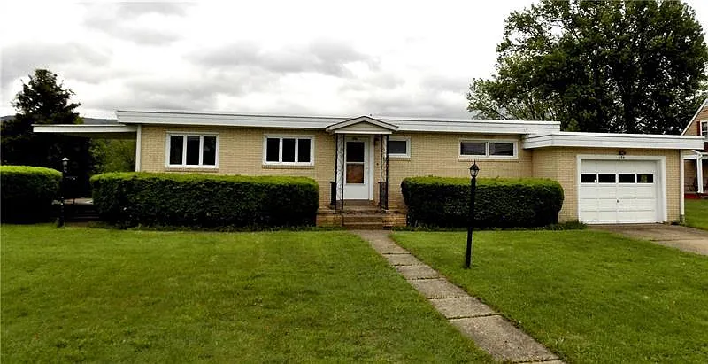 194 Watson Dr photo 1