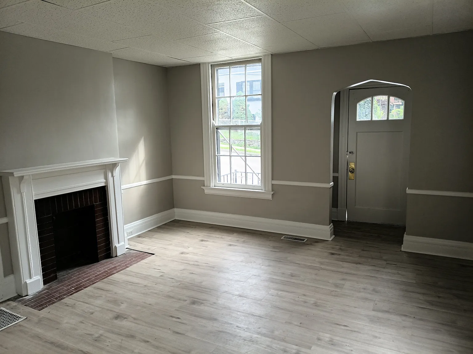 1 bed, 714 sqft, $1,350 — Photo 4