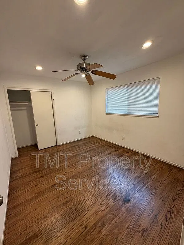 1 bed, 1.0 bath, 700 sqft, $1,300 — Photo 3