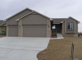 1807 N Lynnrae St, Wichita, KS 67207