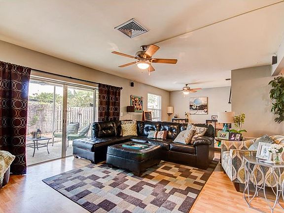 4th image of 2075 Dawn Dr