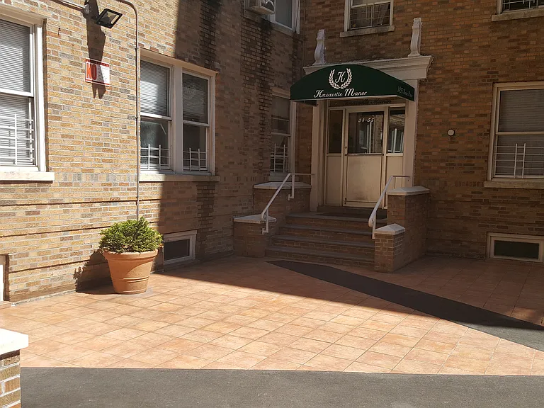 3451 Knox Pl #4B — Photo 8