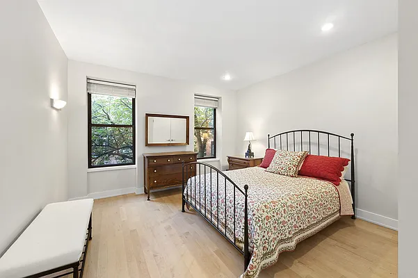 Rented by Compass | media 19