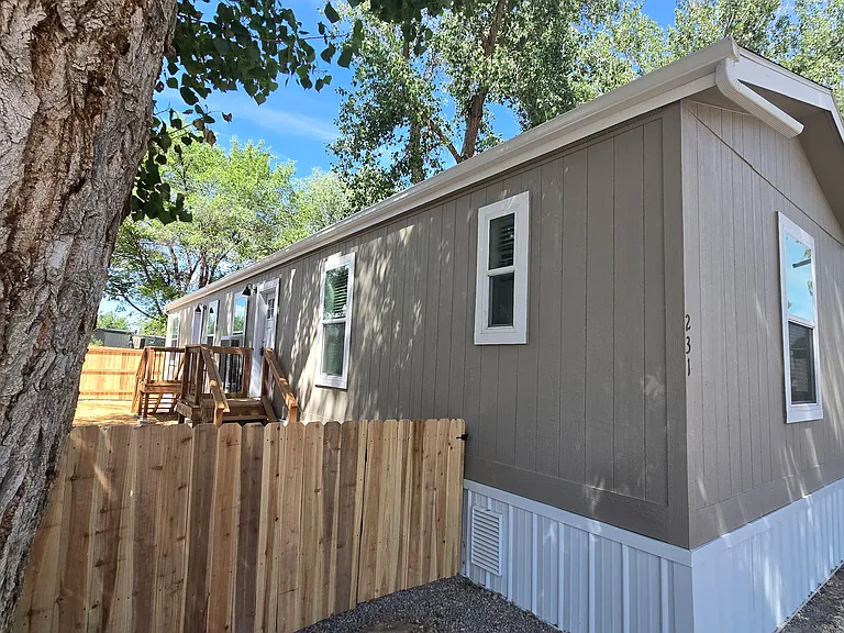 231 F Rd — Photo 2