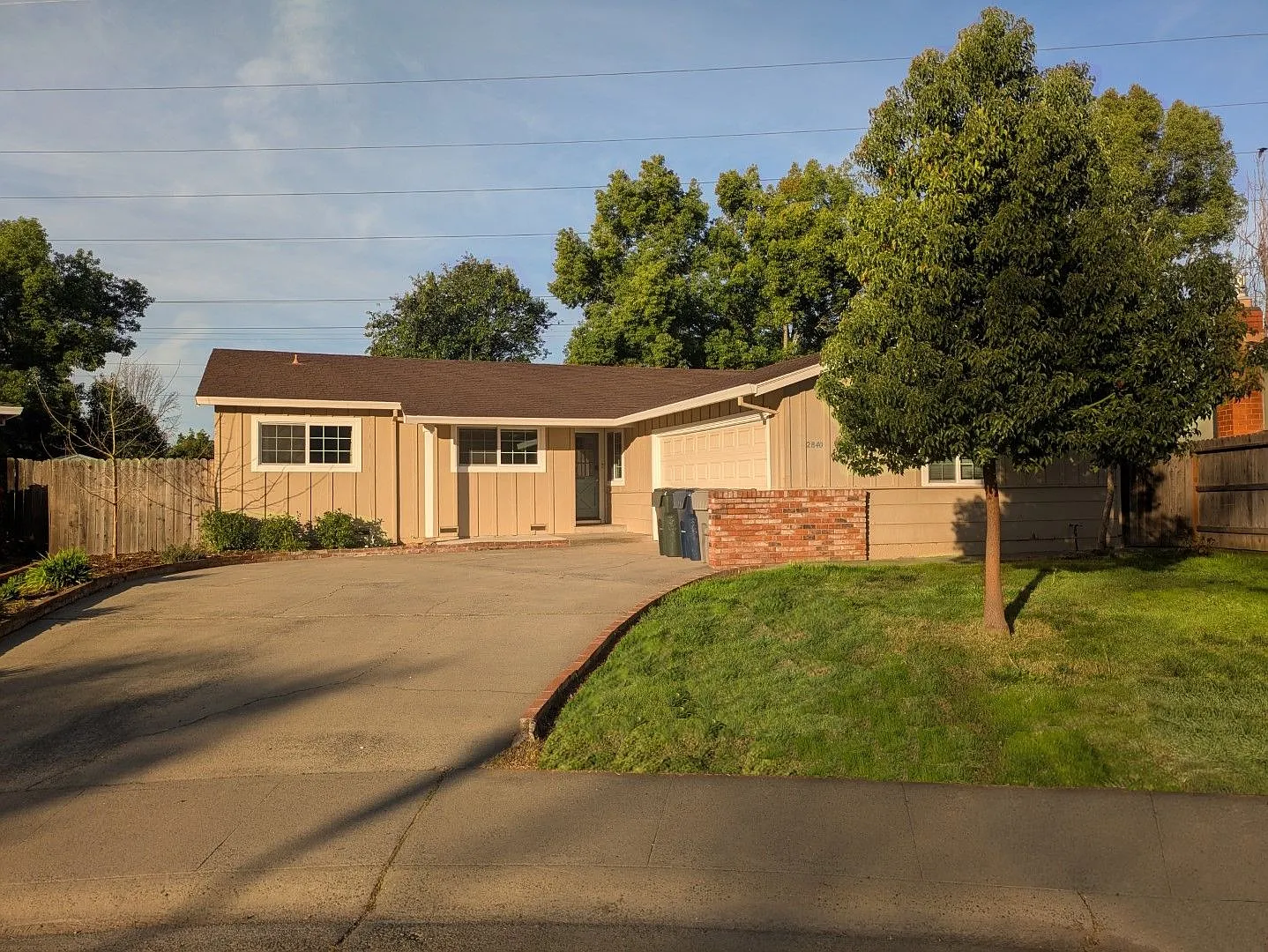 Endearing property in Sacramento! 2840 Sarina Ct Sacramento, CA 95826 — Photo 1
