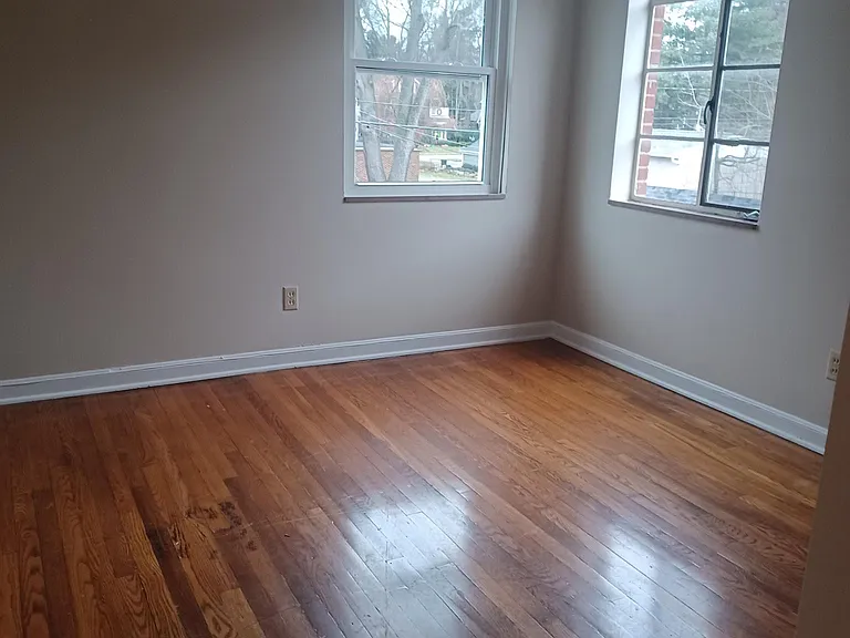 bedroom to left - back