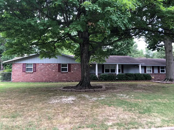 709 S 15th St, Rogers, AR 72758