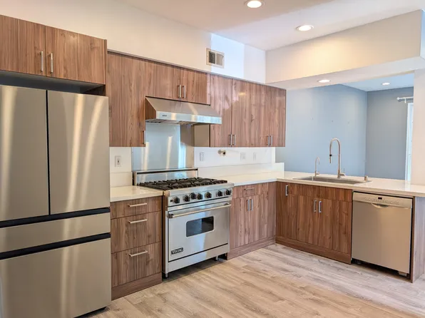 3861 Creststone Pl, San Diego, CA 92130
