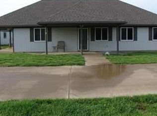 196 Rr 1, Adrian, MO 64720