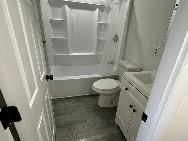 31 Vine Street — Photo 8