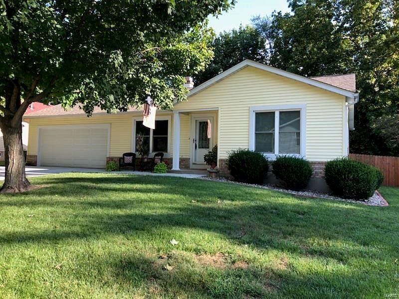 Welcome home to 23 Cedarwood Ct!