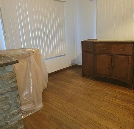 3rd image of 337 Weimer Ave
