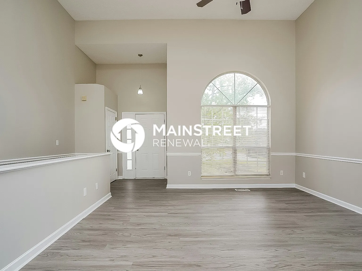 1705 Pine Crest Ct — Photo 2