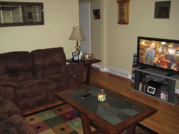 5th image of 11056 Haller St