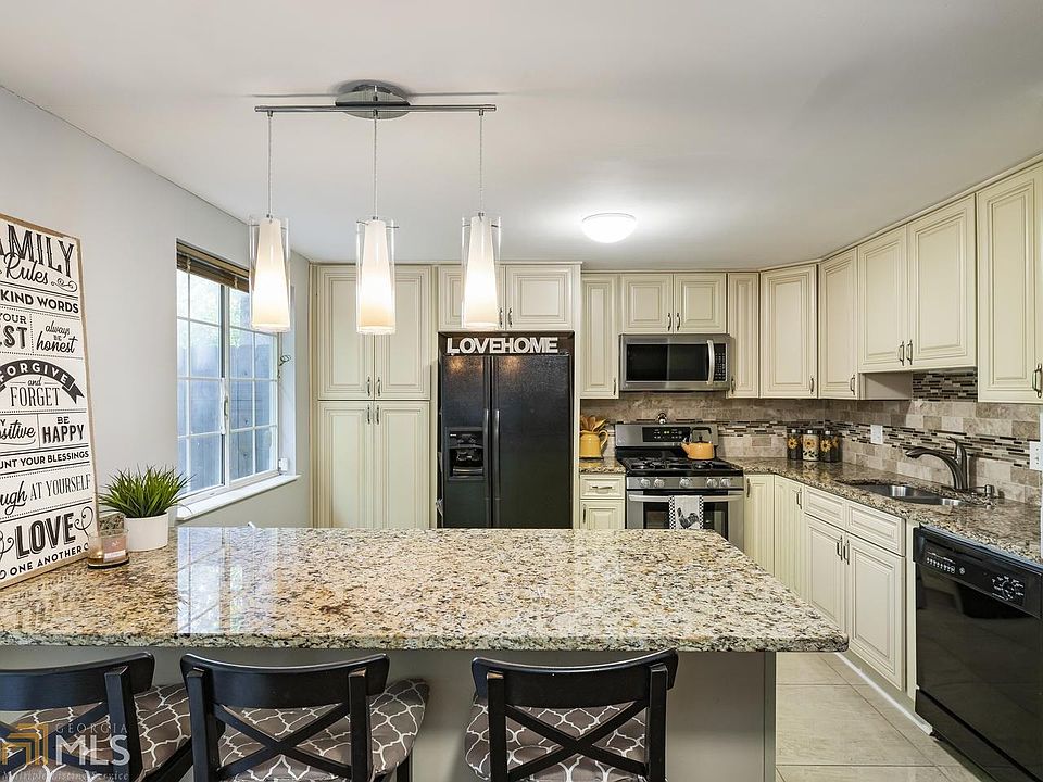 1st image of 1965 Hamilton Pl SE #18