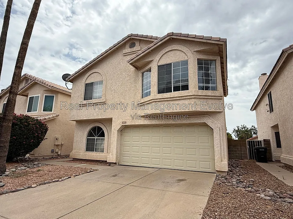 3725 E Taro Ln