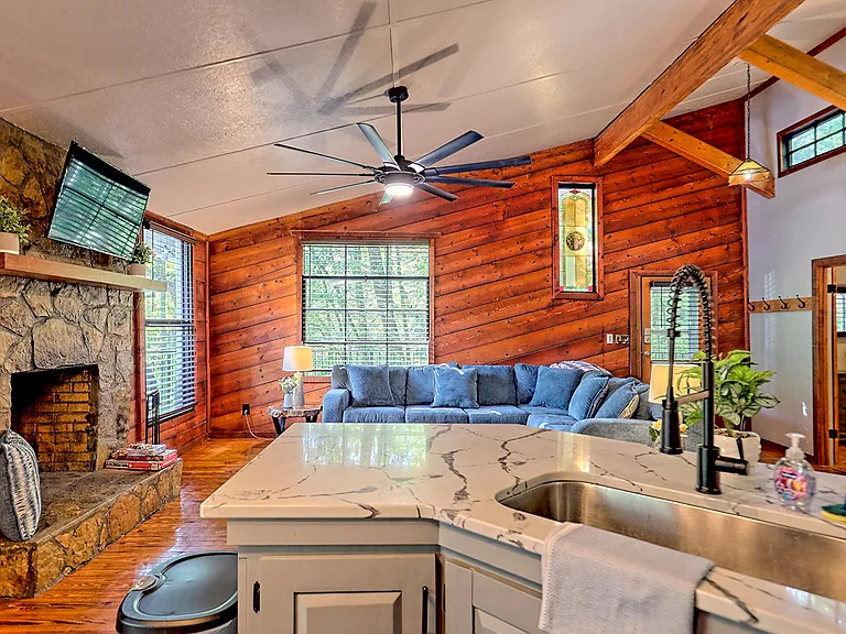 4960 Laurel Lodge Rd #101 — Photo 5