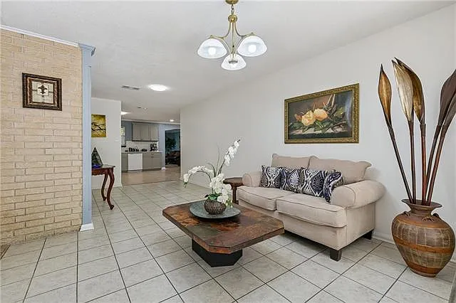 3 bed, 2.0 bath, 1730 sqft, $2,500 — Photo 4