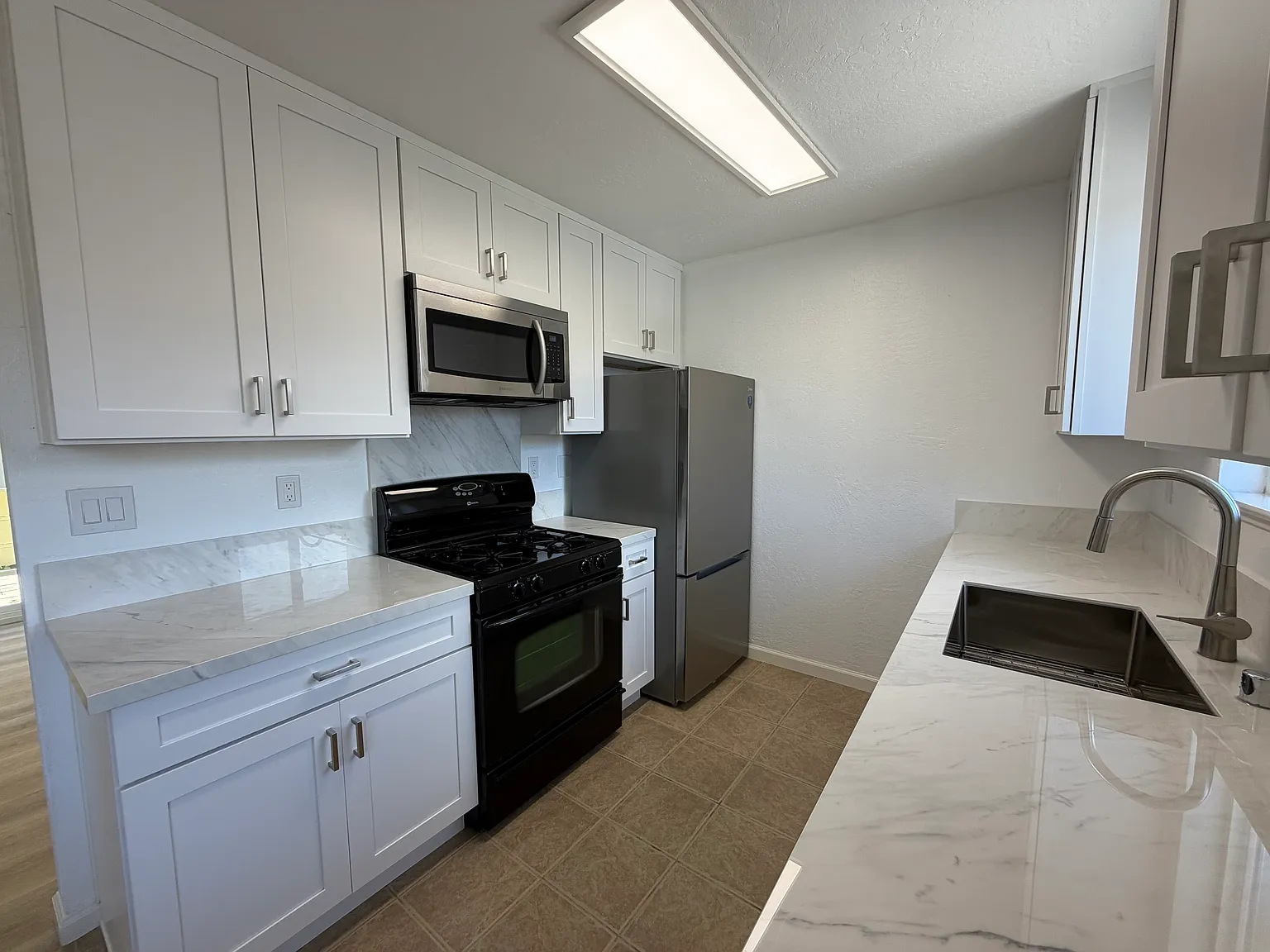 1 bed, 675 sqft, $2,975 — Photo 2