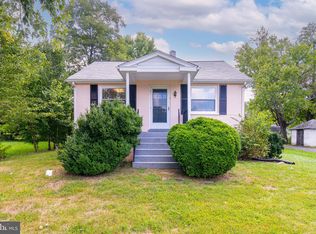 22282 Saint Louis Rd, Middleburg, VA 20117