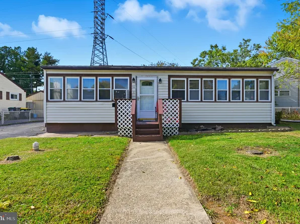 66 Arden Ave, New Castle, DE 19720