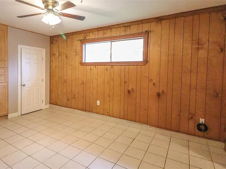760 Parson Dr — Photo 4