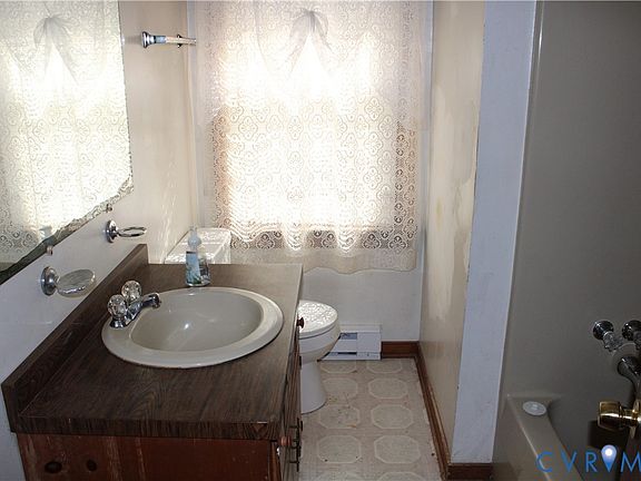 5th image of 7421 Adkins Rd