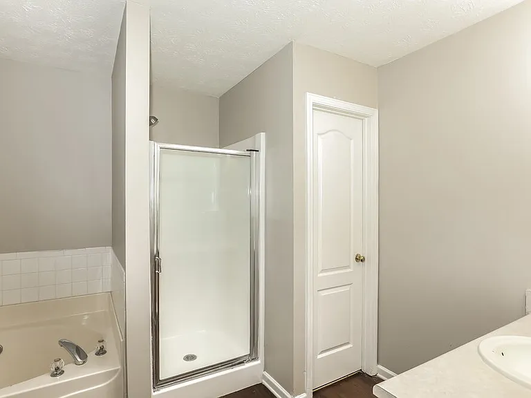 5280 Yellow Pine Dr — Photo 10