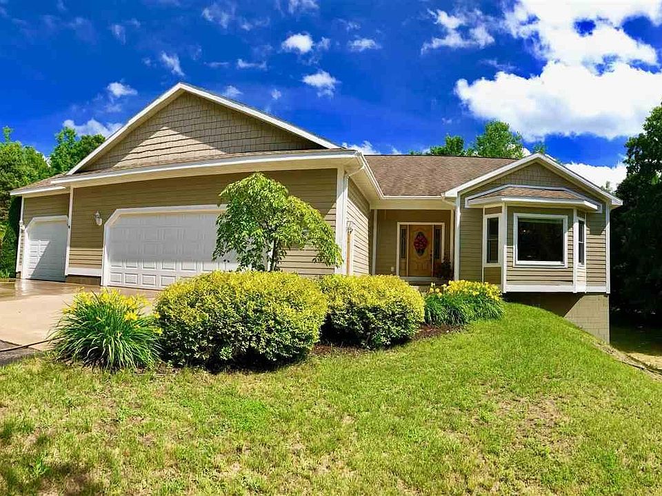 1st image of 28 Farm Ln