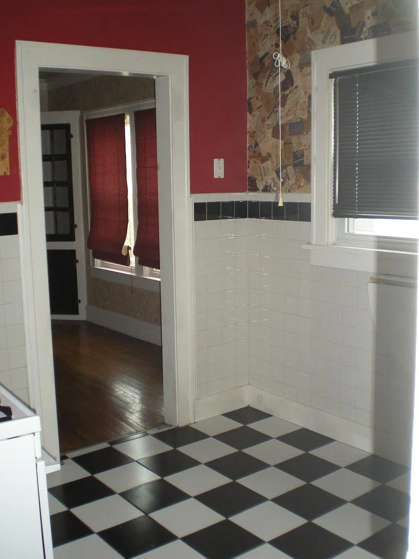 1653 Victoria Avenue — Photo 2