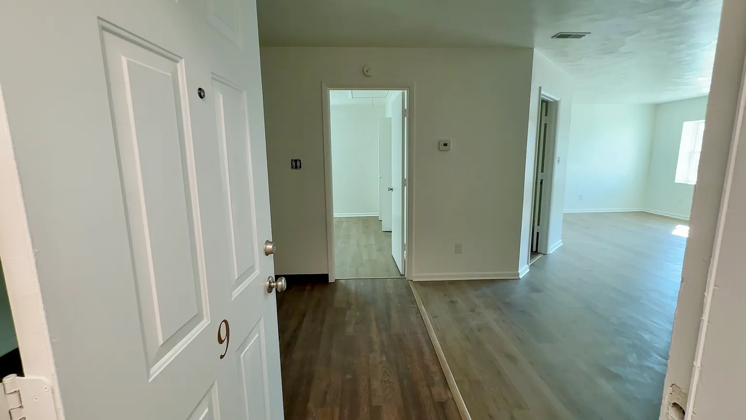 527 Broad Ave #9 photo 1